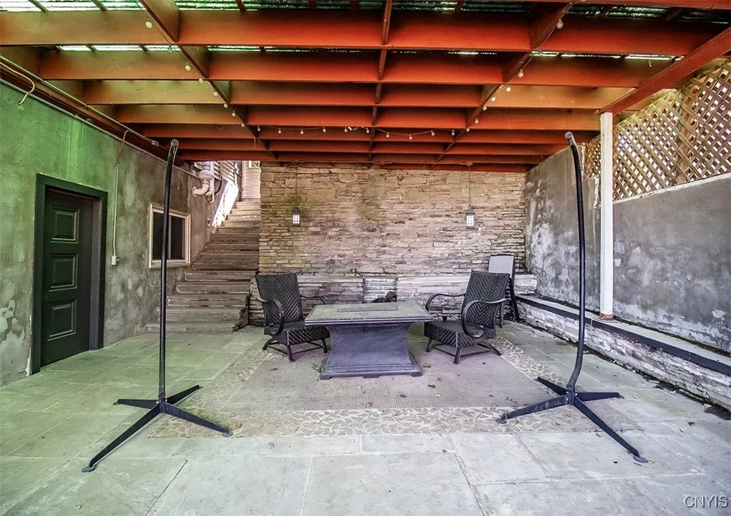 204 Alton Street, Syracuse, New York 13215, Syracuse, New York 13215, 3 Bedrooms Bedrooms, 11 Rooms Rooms,2 BathroomsBathrooms,Residential,Closed,204 Alton Street, Syracuse, New York 13215,0,S1593573