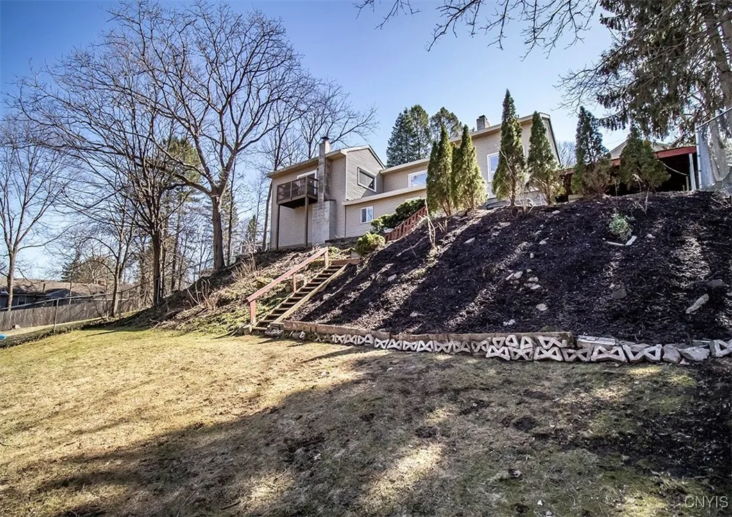 204 Alton Street, Syracuse, New York 13215, Syracuse, New York 13215, 3 Bedrooms Bedrooms, 11 Rooms Rooms,2 BathroomsBathrooms,Residential,Closed,204 Alton Street, Syracuse, New York 13215,0,S1593573