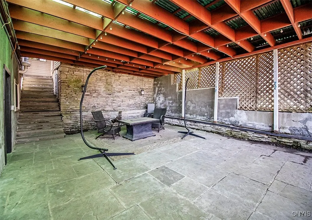 204 Alton Street, Syracuse, New York 13215, Syracuse, New York 13215, 3 Bedrooms Bedrooms, 11 Rooms Rooms,2 BathroomsBathrooms,Residential,Closed,204 Alton Street, Syracuse, New York 13215,0,S1593573