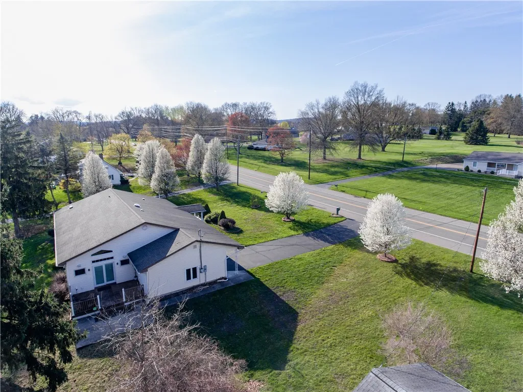 919 West Broad Street, Horseheads, New York 14845, Horseheads, New York 14845, 4 Bedrooms Bedrooms, 12 Rooms Rooms,4 BathroomsBathrooms,Residential,Closed,919 West Broad Street, Horseheads, New York 14845,0,R1594200