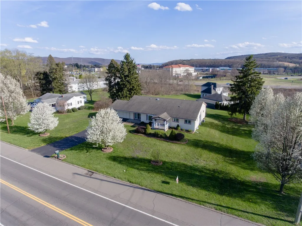 919 West Broad Street, Horseheads, New York 14845, Horseheads, New York 14845, 4 Bedrooms Bedrooms, 12 Rooms Rooms,4 BathroomsBathrooms,Residential,Closed,919 West Broad Street, Horseheads, New York 14845,0,R1594200