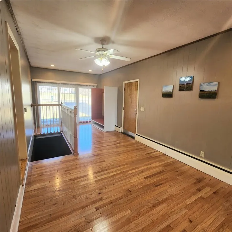 919 West Broad Street, Horseheads, New York 14845, Horseheads, New York 14845, 4 Bedrooms Bedrooms, 12 Rooms Rooms,4 BathroomsBathrooms,Residential,Closed,919 West Broad Street, Horseheads, New York 14845,0,R1594200