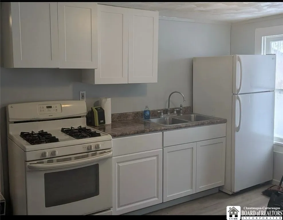 48 Thayer Street, Jamestown, New York 14701, Jamestown, New York 14701, 3 Bedrooms Bedrooms, ,2 BathroomsBathrooms,Residential,For Sale,48 Thayer Street, Jamestown, New York 14701,R1594105
