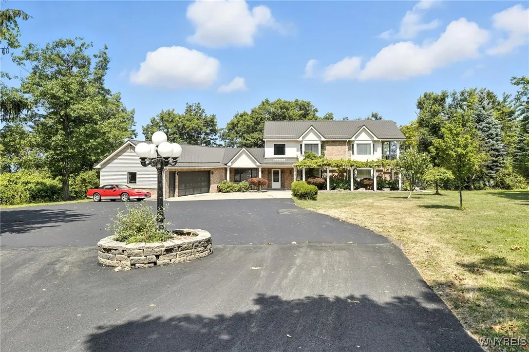 2386 Route 5, Sheridan, New York 14136, Sheridan, New York 14136, 5 Bedrooms Bedrooms, 15 Rooms Rooms,3 BathroomsBathrooms,Residential,For Sale,2386 Route 5, Sheridan, New York 14136,B1593926