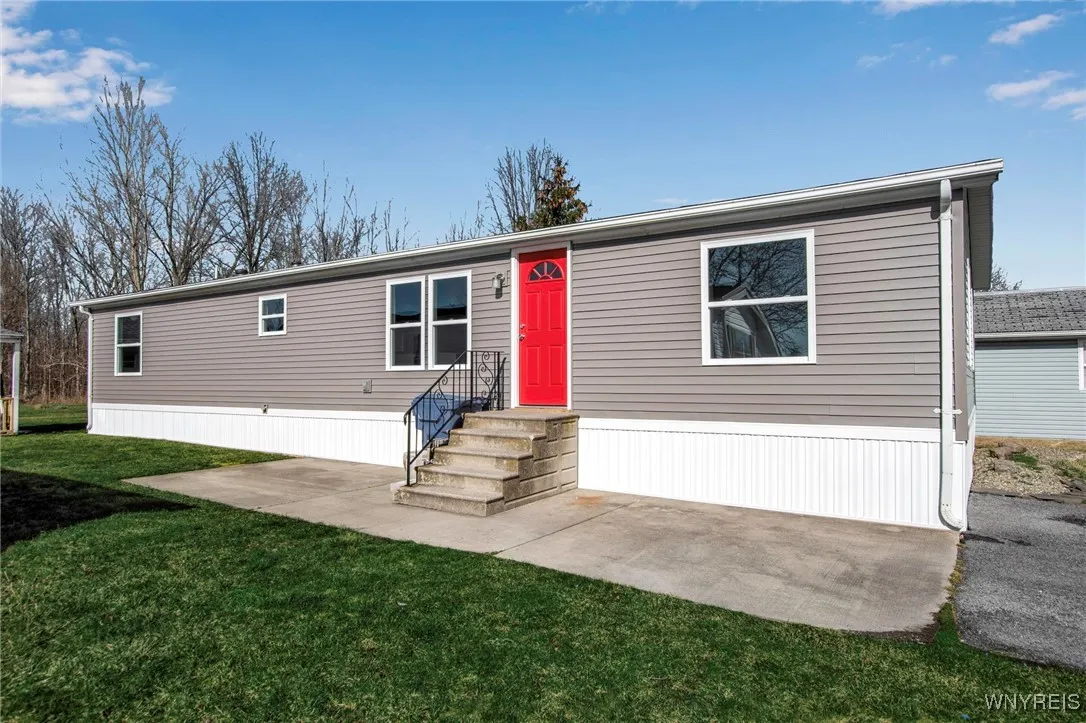 1139 Lockwood Drive, Lockport-town, New York 14094, Lockport Town, New York 14094, 4 Bedrooms Bedrooms, 6 Rooms Rooms,2 BathroomsBathrooms,Residential,Closed,1139 Lockwood Drive, Lockport-town, New York 14094,0,B1594354