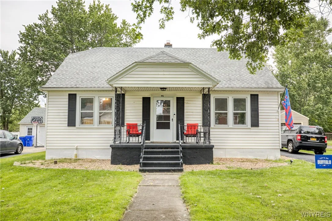 46 Woodbine Avenue, West Seneca, New York 14224, West Seneca, New York 14224, 4 Bedrooms Bedrooms, 7 Rooms Rooms,1 BathroomBathrooms,Residential,Closed,46 Woodbine Avenue, West Seneca, New York 14224,0,B1594066