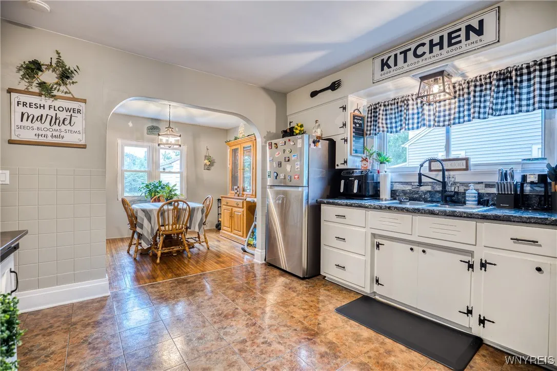 46 Woodbine Avenue, West Seneca, New York 14224, West Seneca, New York 14224, 4 Bedrooms Bedrooms, 7 Rooms Rooms,1 BathroomBathrooms,Residential,Closed,46 Woodbine Avenue, West Seneca, New York 14224,0,B1594066