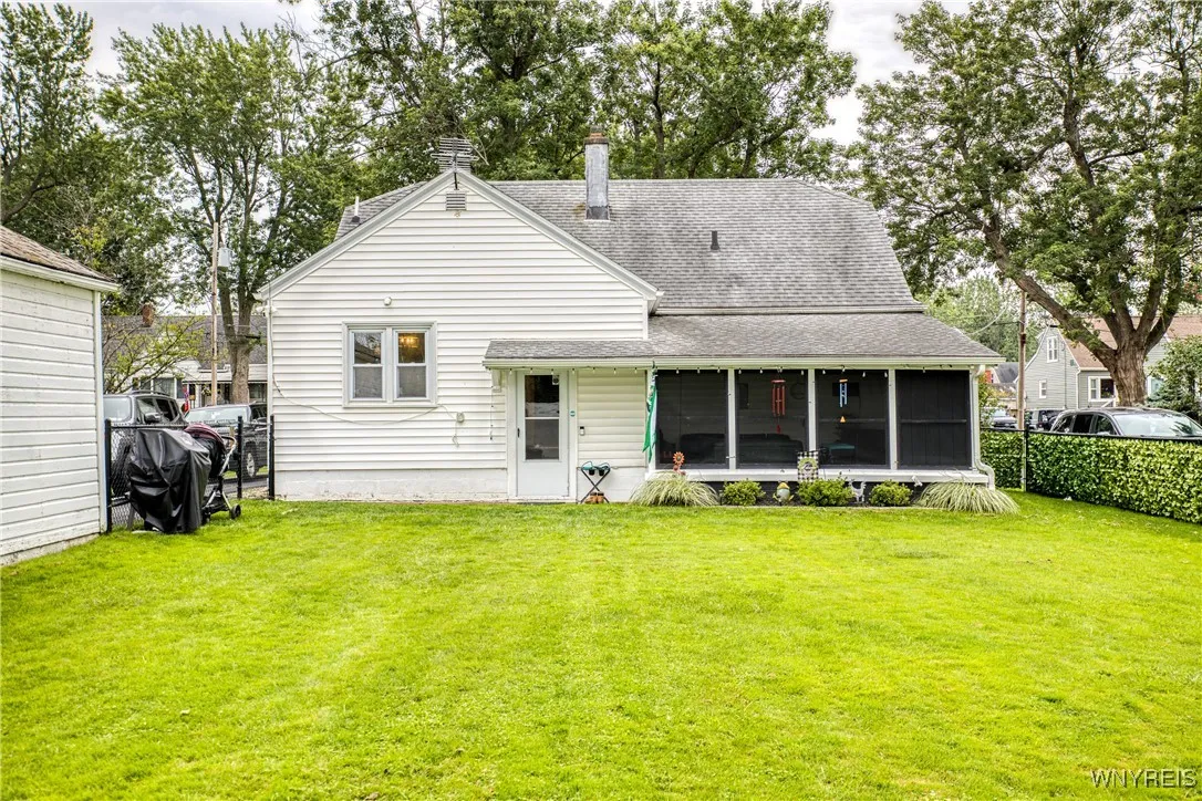 46 Woodbine Avenue, West Seneca, New York 14224, West Seneca, New York 14224, 4 Bedrooms Bedrooms, 7 Rooms Rooms,1 BathroomBathrooms,Residential,Closed,46 Woodbine Avenue, West Seneca, New York 14224,0,B1594066