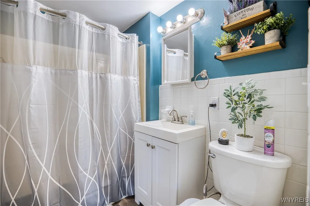 46 Woodbine Avenue, West Seneca, New York 14224, West Seneca, New York 14224, 4 Bedrooms Bedrooms, 7 Rooms Rooms,1 BathroomBathrooms,Residential,Closed,46 Woodbine Avenue, West Seneca, New York 14224,0,B1594066