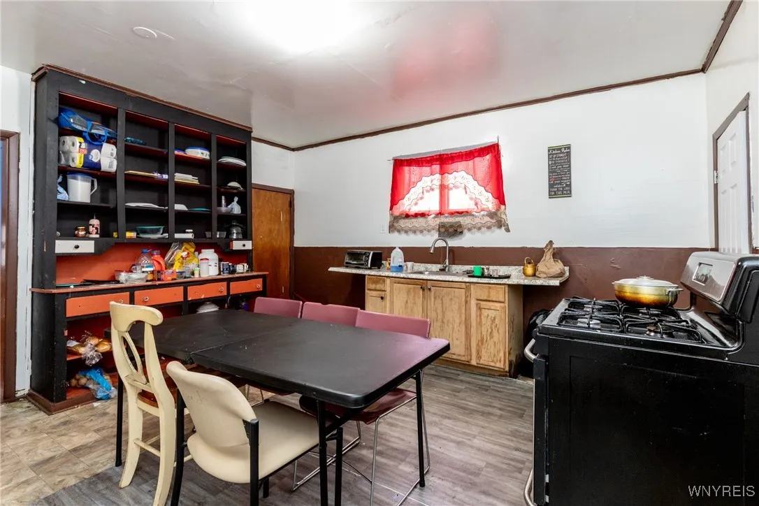 83 Reed Street, Buffalo, New York 14212, Buffalo, New York 14212, 5 Bedrooms Bedrooms, 9 Rooms Rooms,1 BathroomBathrooms,Residential,For Sale,83 Reed Street, Buffalo, New York 14212,B1592842