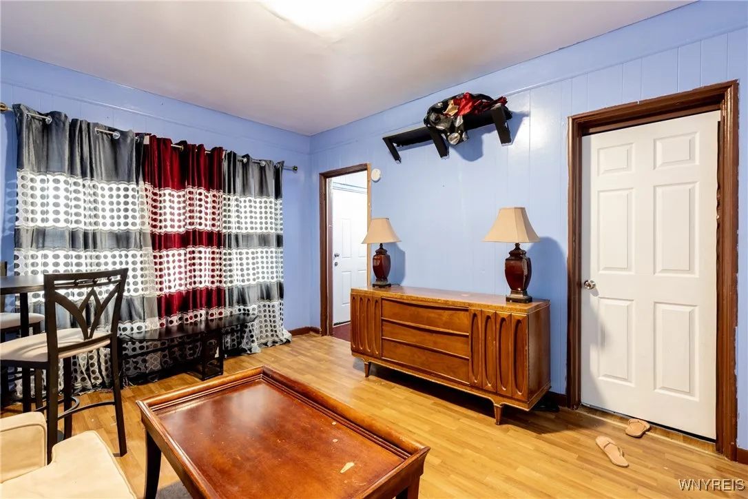 83 Reed Street, Buffalo, New York 14212, Buffalo, New York 14212, 5 Bedrooms Bedrooms, 9 Rooms Rooms,1 BathroomBathrooms,Residential,For Sale,83 Reed Street, Buffalo, New York 14212,B1592842