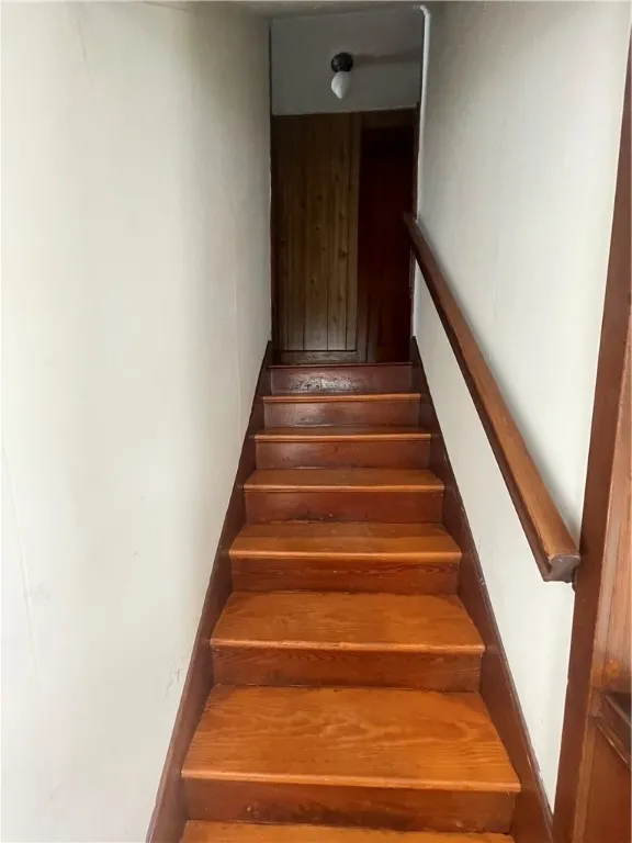 30 Highland Avenue, Rockland, New York 12776, Rockland, New York 12776, 4 Bedrooms Bedrooms, 6 Rooms Rooms,2 BathroomsBathrooms,Residential,For Sale,30 Highland Avenue, Rockland, New York 12776,0,R1592547