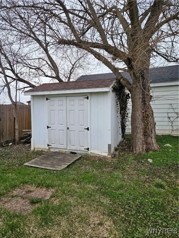 296 Lackawanna Avenue, Cheektowaga, New York 14212, Cheektowaga, New York 14212, 2 Bedrooms Bedrooms, 5 Rooms Rooms,1 BathroomBathrooms,Residential Lease,Closed,296 Lackawanna Avenue, Cheektowaga, New York 14212,B1594626