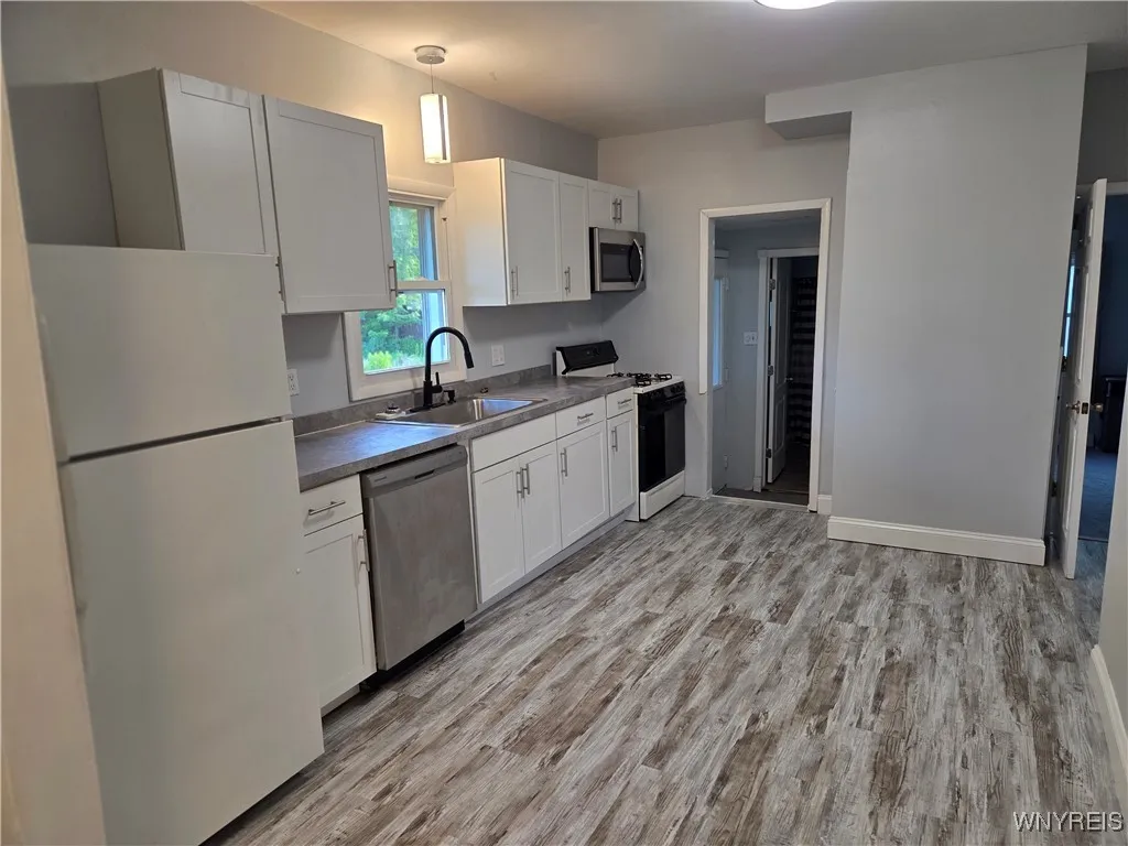 296 Lackawanna Avenue, Cheektowaga, New York 14212, Cheektowaga, New York 14212, 2 Bedrooms Bedrooms, 5 Rooms Rooms,1 BathroomBathrooms,Residential Lease,Closed,296 Lackawanna Avenue, Cheektowaga, New York 14212,B1594626