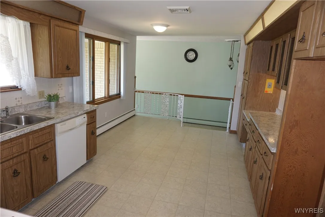 480 Lakeview Avenue, Orchard Park, New York 14127, Orchard Park, New York 14127, 3 Bedrooms Bedrooms, 7 Rooms Rooms,2 BathroomsBathrooms,Residential,For Sale,480 Lakeview Avenue, Orchard Park, New York 14127,0,B1594652