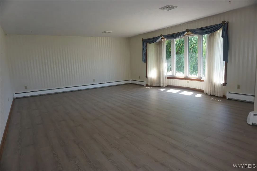 480 Lakeview Avenue, Orchard Park, New York 14127, Orchard Park, New York 14127, 3 Bedrooms Bedrooms, 7 Rooms Rooms,2 BathroomsBathrooms,Residential,For Sale,480 Lakeview Avenue, Orchard Park, New York 14127,0,B1594652