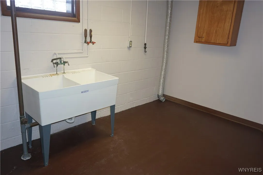 480 Lakeview Avenue, Orchard Park, New York 14127, Orchard Park, New York 14127, 3 Bedrooms Bedrooms, 7 Rooms Rooms,2 BathroomsBathrooms,Residential,For Sale,480 Lakeview Avenue, Orchard Park, New York 14127,0,B1594652