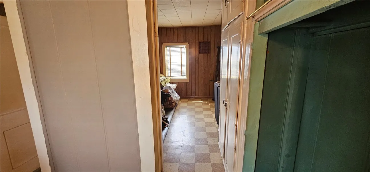 2nd floor bedrom2 pic 1