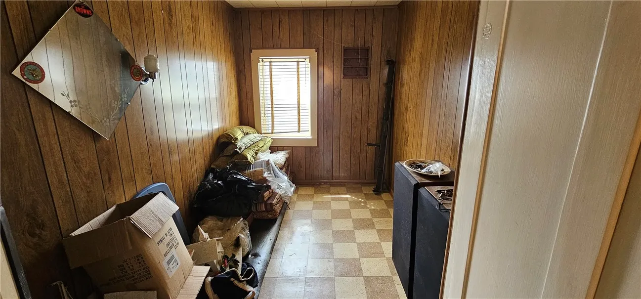 2nd floor bedrom2 pic 3