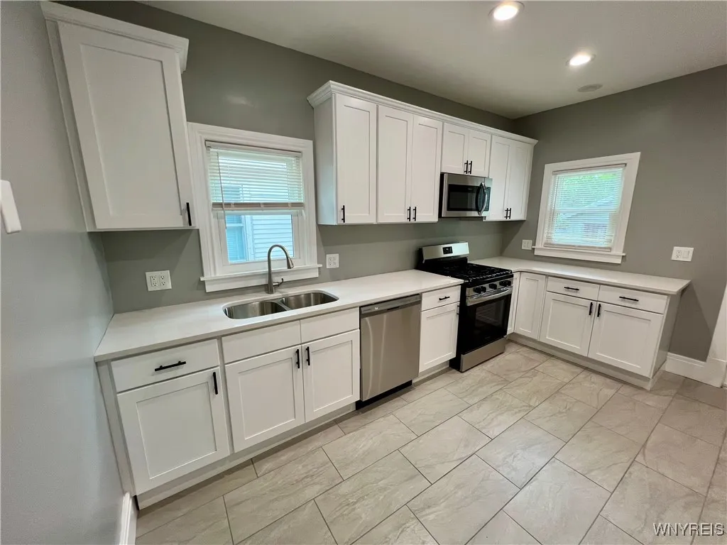 88 Wellington Road, Buffalo, New York 14216, Buffalo, New York 14216, 4 Bedrooms Bedrooms, 8 Rooms Rooms,2 BathroomsBathrooms,Residential,Closed,88 Wellington Road, Buffalo, New York 14216,B1592944