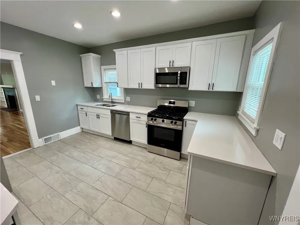 88 Wellington Road, Buffalo, New York 14216, Buffalo, New York 14216, 4 Bedrooms Bedrooms, 8 Rooms Rooms,2 BathroomsBathrooms,Residential,Closed,88 Wellington Road, Buffalo, New York 14216,B1592944