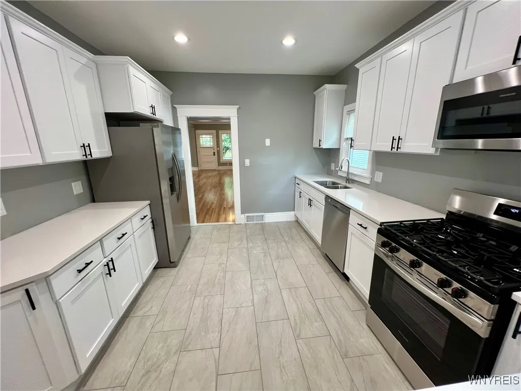 88 Wellington Road, Buffalo, New York 14216, Buffalo, New York 14216, 4 Bedrooms Bedrooms, 8 Rooms Rooms,2 BathroomsBathrooms,Residential,Closed,88 Wellington Road, Buffalo, New York 14216,B1592944