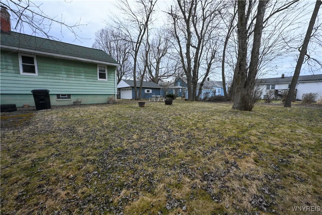 Side yard 1