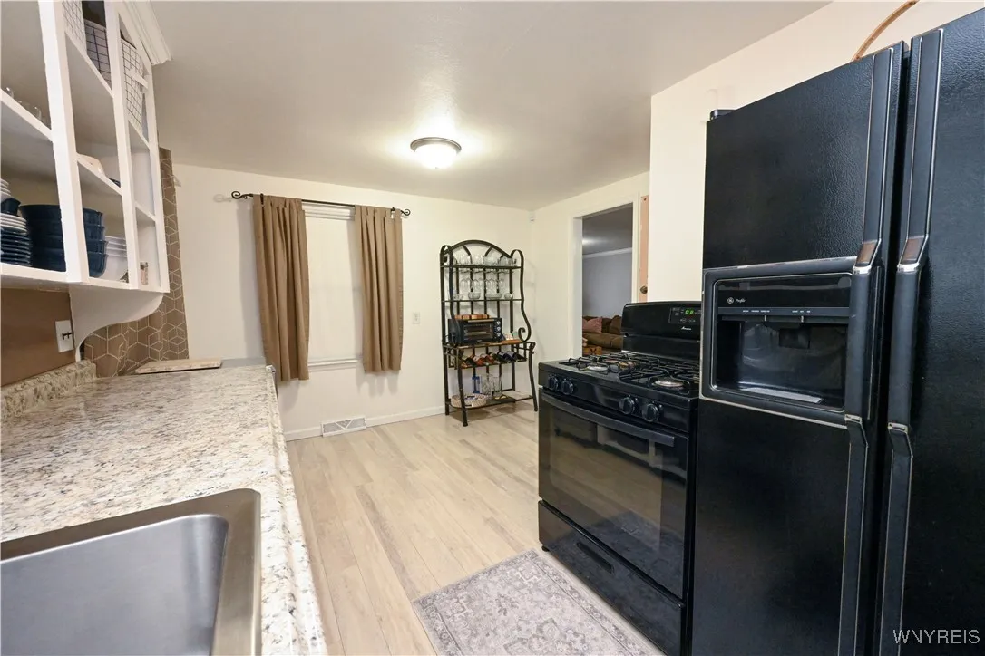 Kitchen 1
