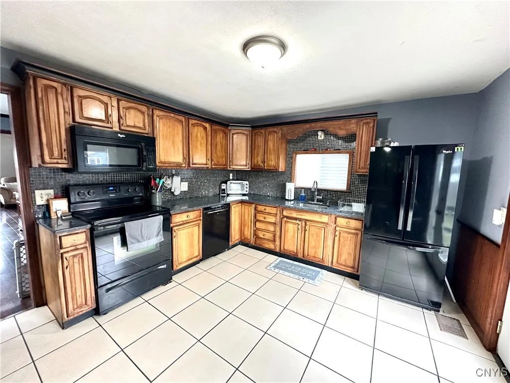 1368 East River Road, Cortlandville, New York 1304, Cortlandville, New York 13045, 3 Bedrooms Bedrooms, 7 Rooms Rooms,1 BathroomBathrooms,Residential,Closed,1368 East River Road, Cortlandville, New York 1304,0,S1594964