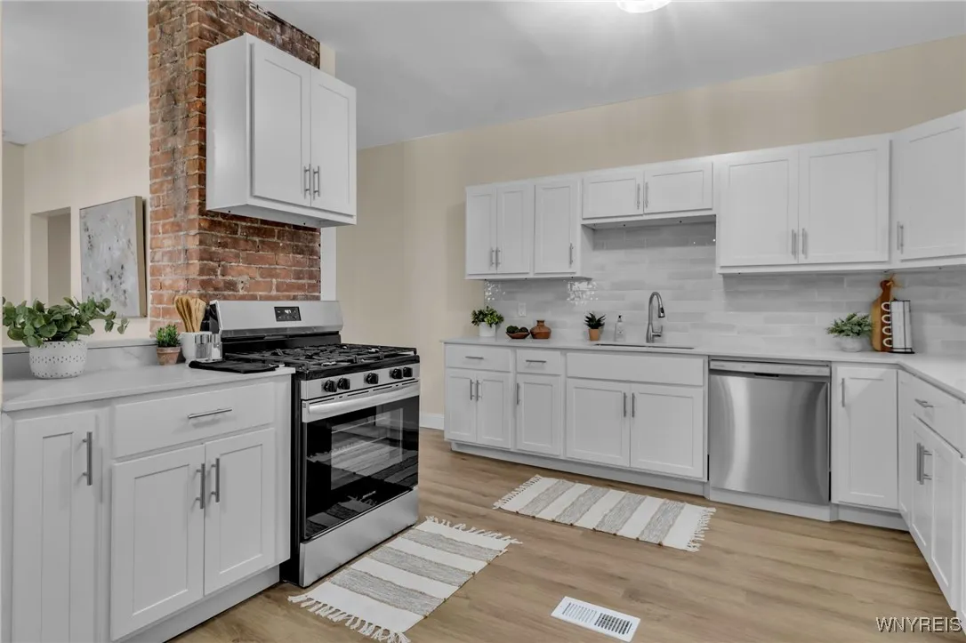 1193 West Avenue, Buffalo, New York 14213, Buffalo, New York 14213, 3 Bedrooms Bedrooms, 9 Rooms Rooms,1 BathroomBathrooms,Residential,Closed,1193 West Avenue, Buffalo, New York 14213,0,B1594945