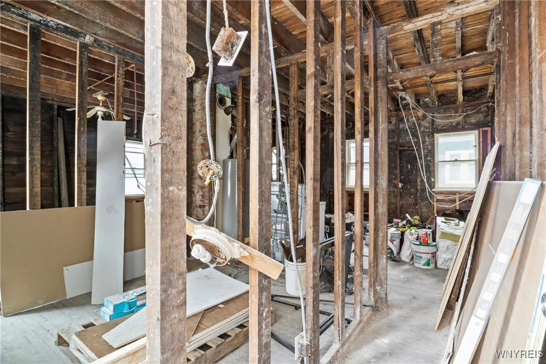 1305 Seneca Street, Buffalo, New York 14210, Buffalo, New York 14210, 6 Bedrooms Bedrooms, ,Multi Family,Closed,1305 Seneca Street, Buffalo, New York 14210,0,B1594422