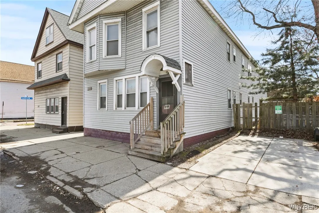 1305 Seneca Street, Buffalo, New York 14210, Buffalo, New York 14210, 6 Bedrooms Bedrooms, ,Multi Family,Closed,1305 Seneca Street, Buffalo, New York 14210,0,B1594422