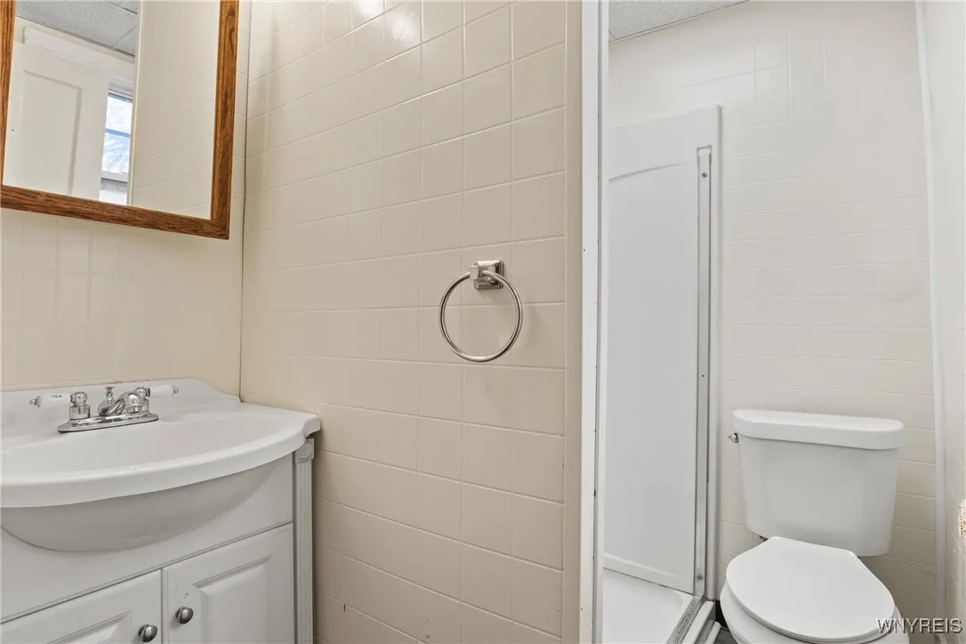1305 Seneca Street, Buffalo, New York 14210, Buffalo, New York 14210, 6 Bedrooms Bedrooms, ,Multi Family,Closed,1305 Seneca Street, Buffalo, New York 14210,0,B1594422