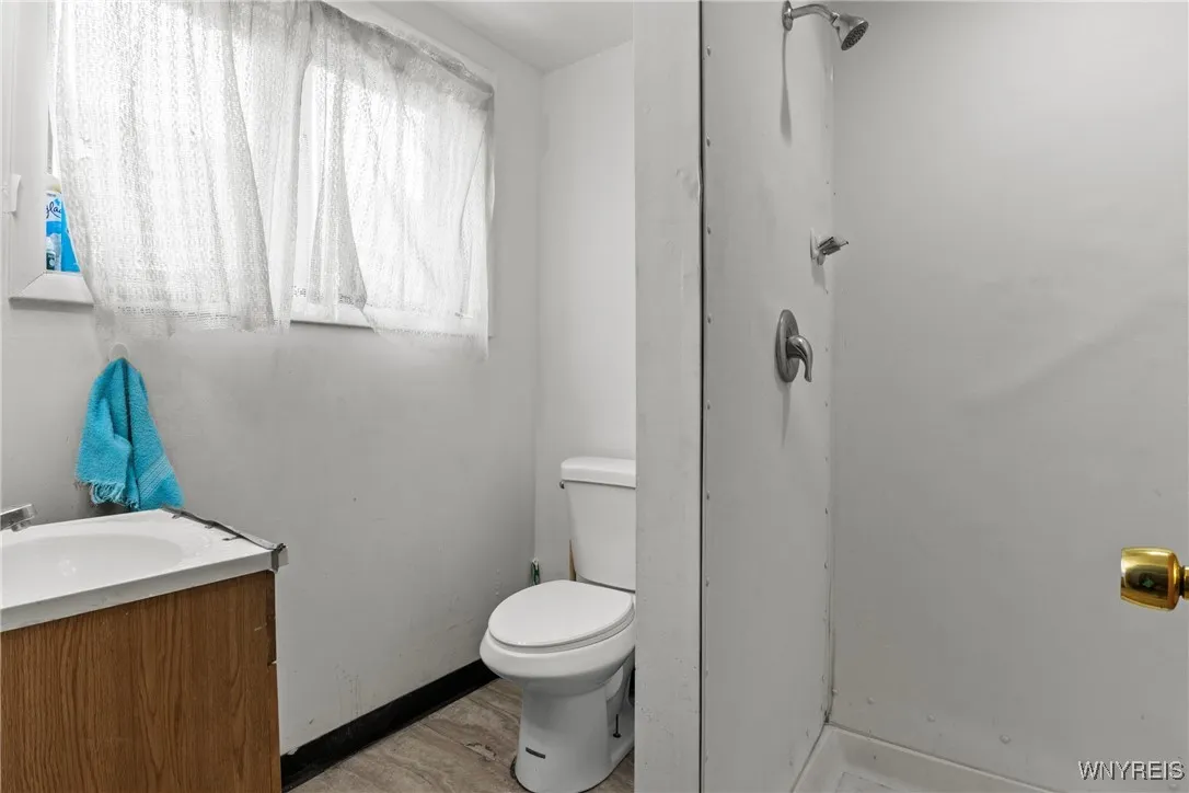1305 Seneca Street, Buffalo, New York 14210, Buffalo, New York 14210, 6 Bedrooms Bedrooms, ,Multi Family,Closed,1305 Seneca Street, Buffalo, New York 14210,0,B1594422