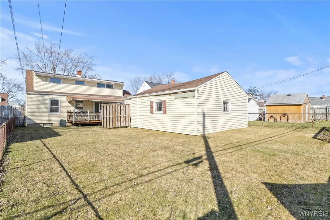 188 Wrexham Court North, Tonawanda-town, New York, Tonawanda, New York 14150, 4 Bedrooms Bedrooms, 6 Rooms Rooms,1 BathroomBathrooms,Residential,Closed,188 Wrexham Court North, Tonawanda-town, New York ,0,B1594914