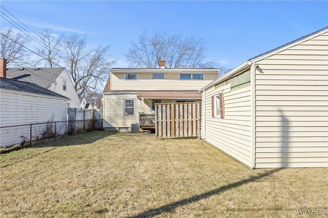 188 Wrexham Court North, Tonawanda-town, New York, Tonawanda, New York 14150, 4 Bedrooms Bedrooms, 6 Rooms Rooms,1 BathroomBathrooms,Residential,Closed,188 Wrexham Court North, Tonawanda-town, New York ,0,B1594914