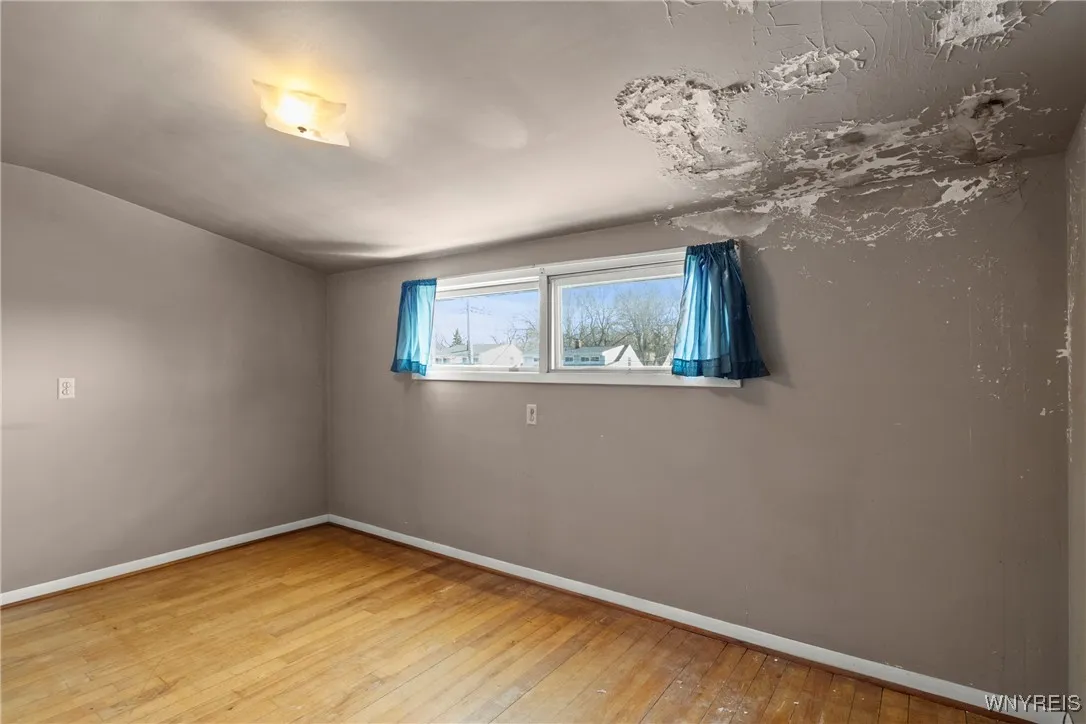 188 Wrexham Court North, Tonawanda-town, New York, Tonawanda, New York 14150, 4 Bedrooms Bedrooms, 6 Rooms Rooms,1 BathroomBathrooms,Residential,Closed,188 Wrexham Court North, Tonawanda-town, New York ,0,B1594914