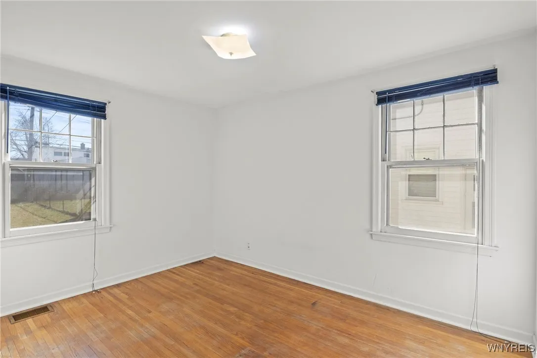 188 Wrexham Court North, Tonawanda-town, New York, Tonawanda, New York 14150, 4 Bedrooms Bedrooms, 6 Rooms Rooms,1 BathroomBathrooms,Residential,Closed,188 Wrexham Court North, Tonawanda-town, New York ,0,B1594914