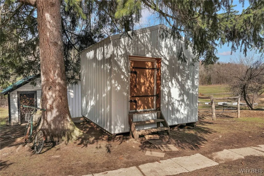 Ice House (Negotiable with Price)