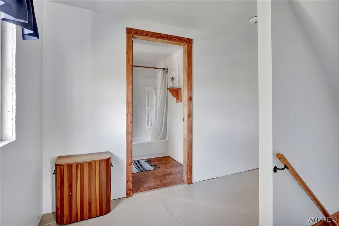 Upstairs Full Bath Entrance