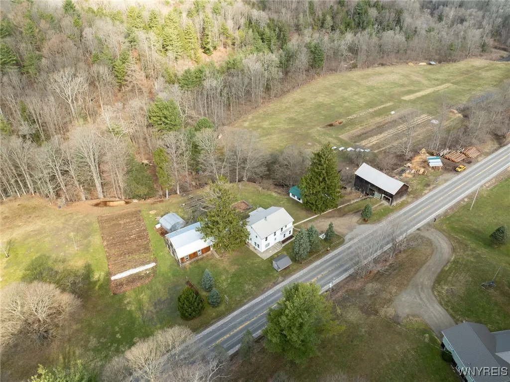 11257 Route 19, Hume, New York 14735, Hume, New York 14735, 7 Bedrooms Bedrooms, 11 Rooms Rooms,2 BathroomsBathrooms,Residential,Closed,11257 Route 19, Hume, New York 14735,0,B1594702