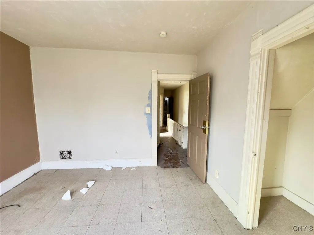 152 West Brighton Avenue, Syracuse, New York 13205, Syracuse, New York 13205, 6 Bedrooms Bedrooms, ,2 BathroomsBathrooms,Residential,Closed,152 West Brighton Avenue, Syracuse, New York 13205,0,S1595170