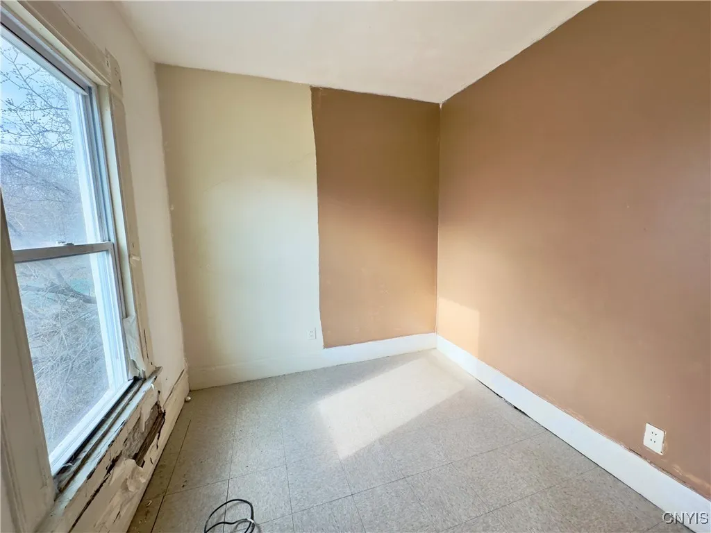 152 West Brighton Avenue, Syracuse, New York 13205, Syracuse, New York 13205, 6 Bedrooms Bedrooms, ,2 BathroomsBathrooms,Residential,Closed,152 West Brighton Avenue, Syracuse, New York 13205,0,S1595170