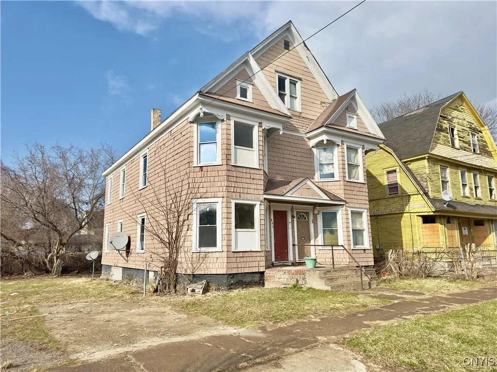 152 West Brighton Avenue, Syracuse, New York 13205, Syracuse, New York 13205, 6 Bedrooms Bedrooms, ,2 BathroomsBathrooms,Residential,Closed,152 West Brighton Avenue, Syracuse, New York 13205,0,S1595170