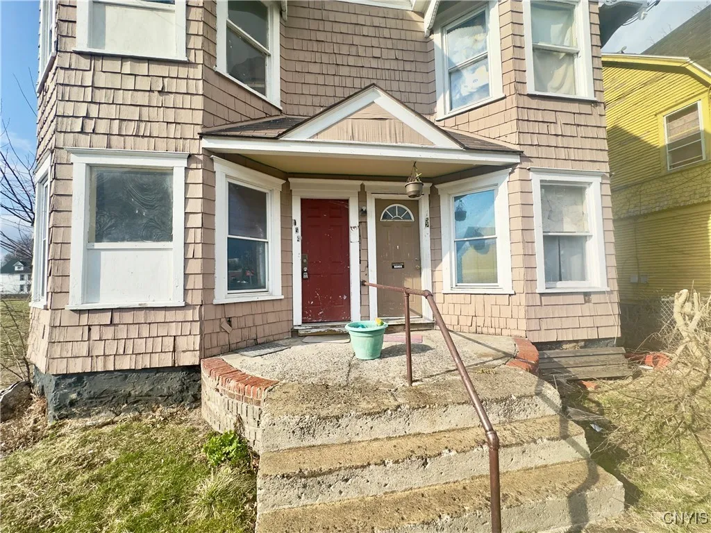 152 West Brighton Avenue, Syracuse, New York 13205, Syracuse, New York 13205, 6 Bedrooms Bedrooms, ,2 BathroomsBathrooms,Residential,Closed,152 West Brighton Avenue, Syracuse, New York 13205,0,S1595170
