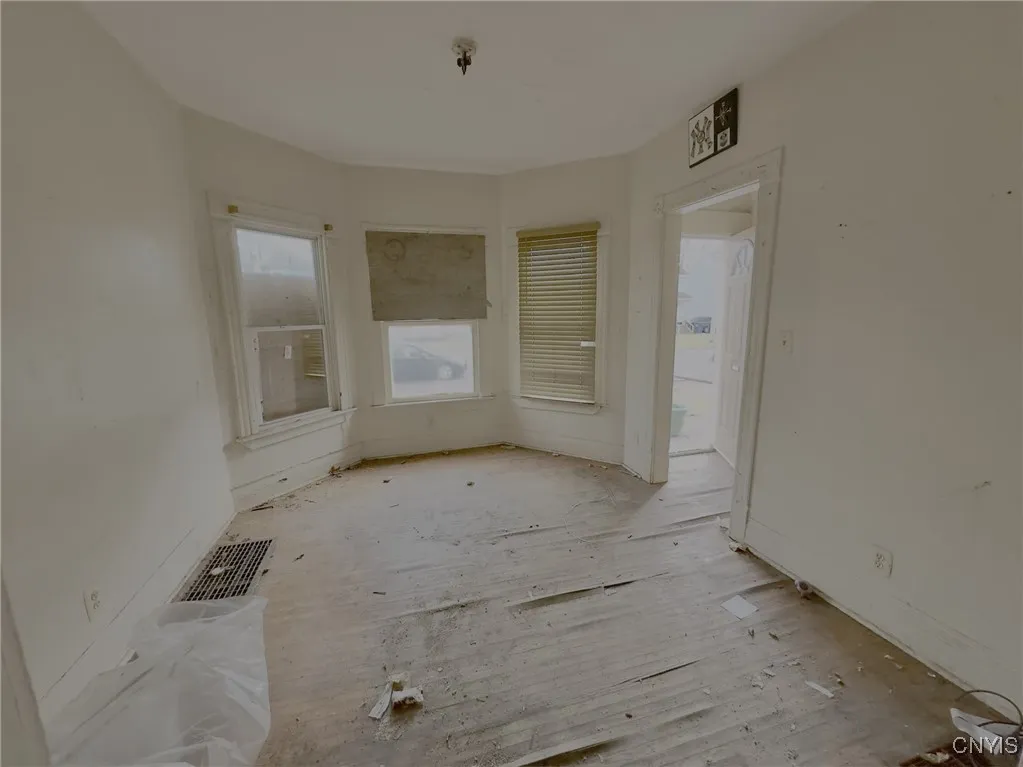 152 West Brighton Avenue, Syracuse, New York 13205, Syracuse, New York 13205, 6 Bedrooms Bedrooms, ,2 BathroomsBathrooms,Residential,Closed,152 West Brighton Avenue, Syracuse, New York 13205,0,S1595170
