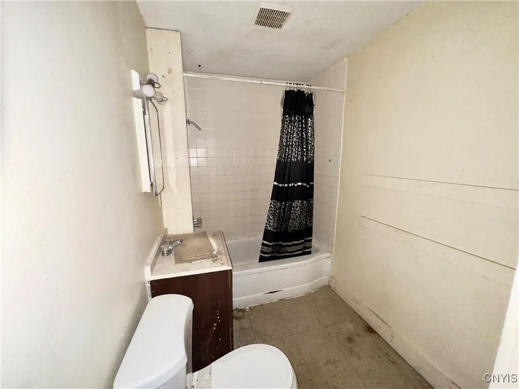 152 West Brighton Avenue, Syracuse, New York 13205, Syracuse, New York 13205, 6 Bedrooms Bedrooms, ,2 BathroomsBathrooms,Residential,Closed,152 West Brighton Avenue, Syracuse, New York 13205,0,S1595170