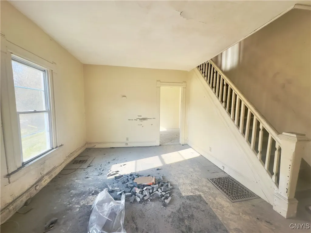 152 West Brighton Avenue, Syracuse, New York 13205, Syracuse, New York 13205, 6 Bedrooms Bedrooms, ,2 BathroomsBathrooms,Residential,Closed,152 West Brighton Avenue, Syracuse, New York 13205,0,S1595170