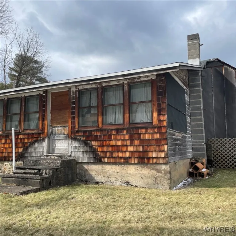 6235 Southwest Shore, Canadice, New York 14471, Canadice, New York 14471, 2 Bedrooms Bedrooms, 5 Rooms Rooms,1 BathroomBathrooms,Residential,For Sale,6235 Southwest Shore, Canadice, New York 14471,B1594814