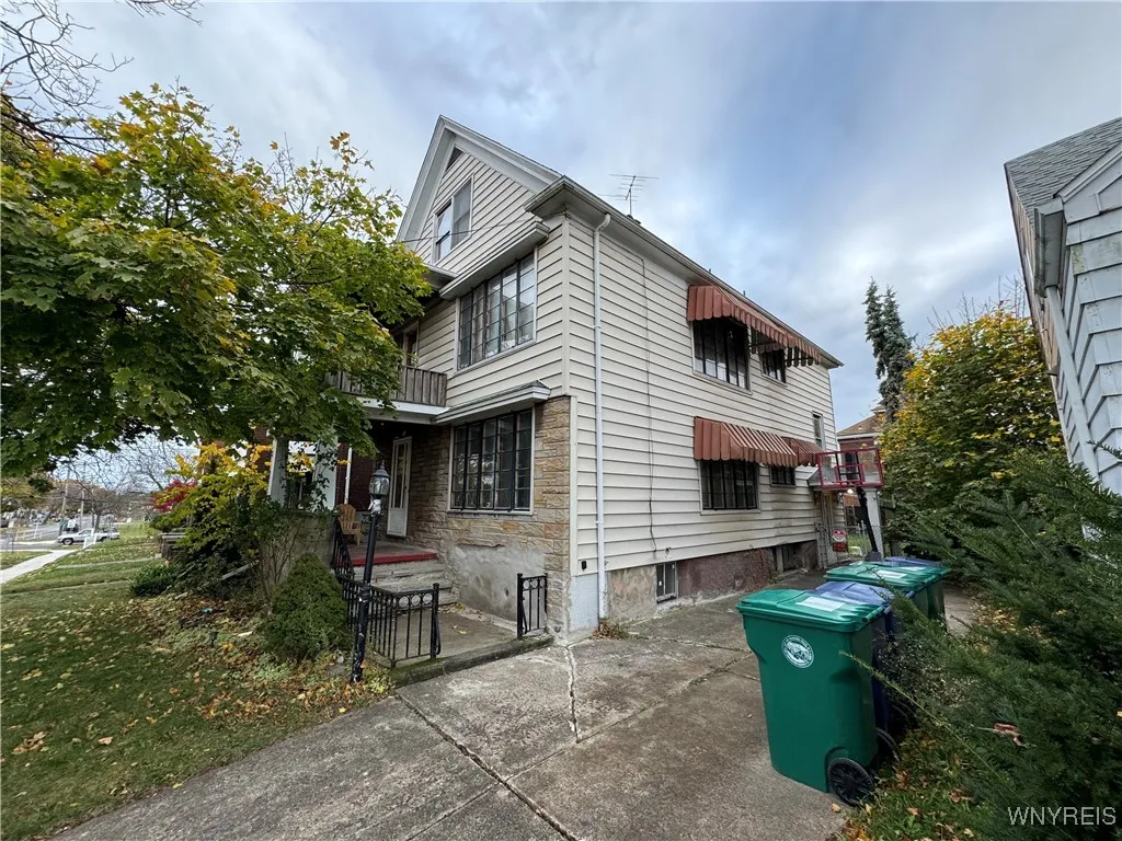 1455 Ferry Avenue, Niagara Falls, New York 14301, Niagara Falls, New York 14301, 4 Bedrooms Bedrooms, ,2 BathroomsBathrooms,Residential,Closed,1455 Ferry Avenue, Niagara Falls, New York 14301,0,B1595206